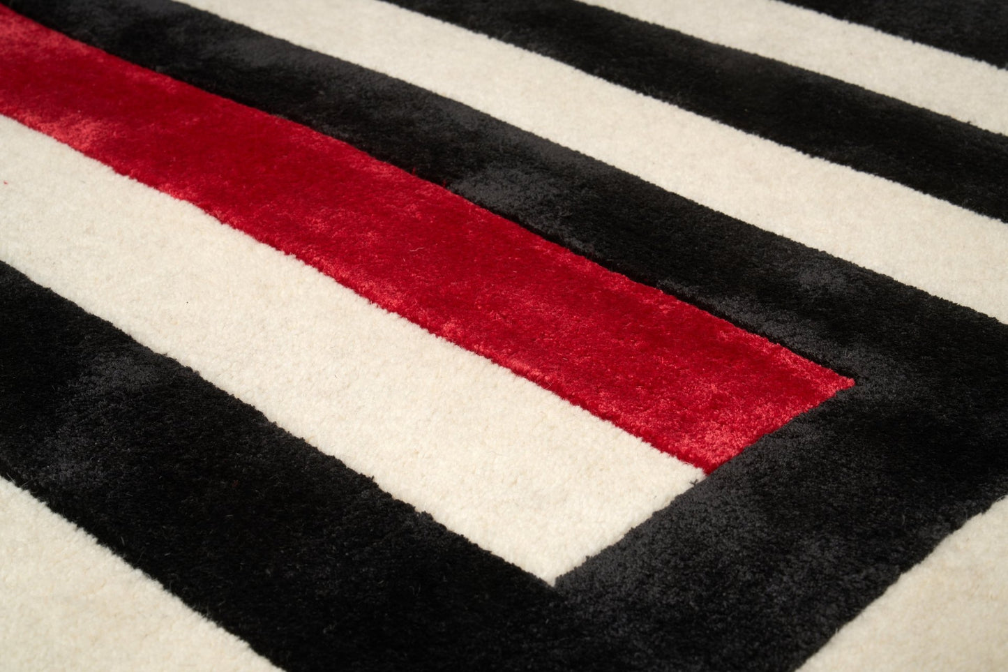 Maze Black
